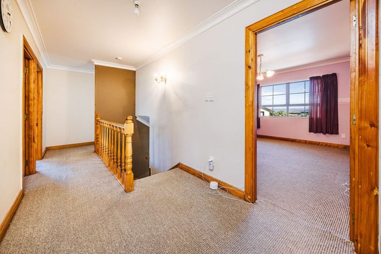 Photo of property in 9 Samara Place, Clendon Park, Auckland, 2103