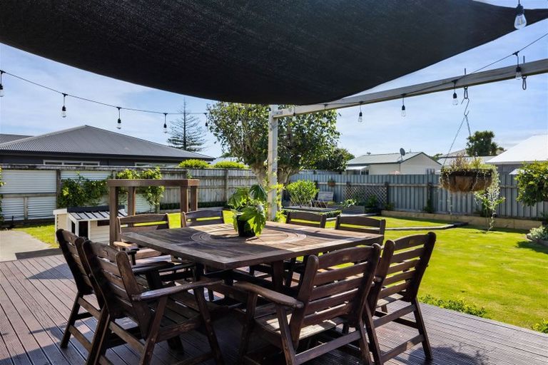 Photo of property in 28 Puriri Street, Hawera, 4610