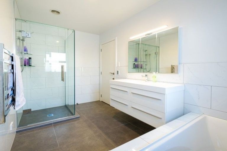 Photo of property in 11 Kaituna Place, Te Awa, Napier, 4110