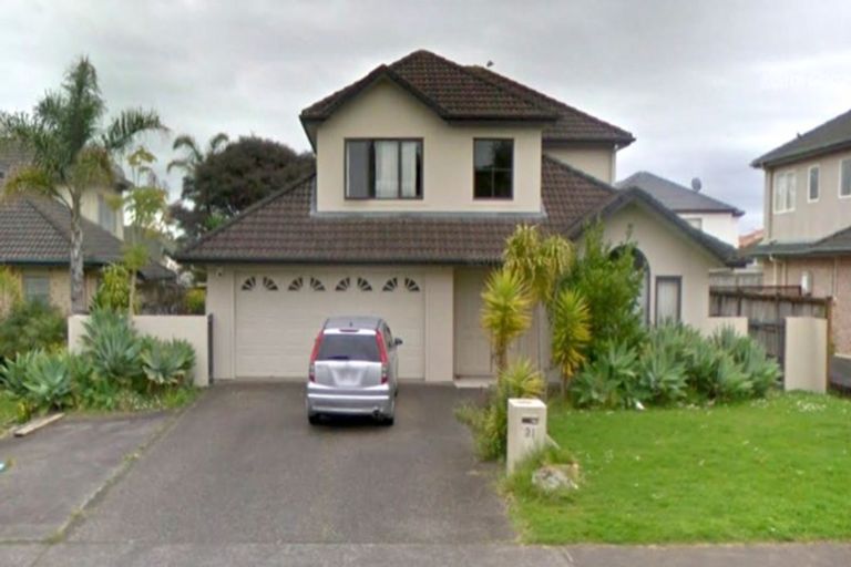 Photo of property in 31 Middlefield Drive, East Tamaki Heights, Auckland, 2016