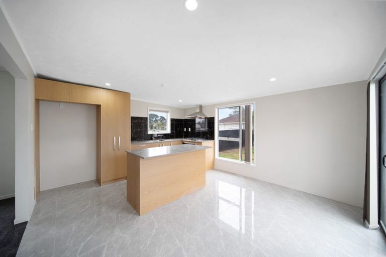 Photo of property in 15 Mayflower Close, Mangere East, Auckland, 2024