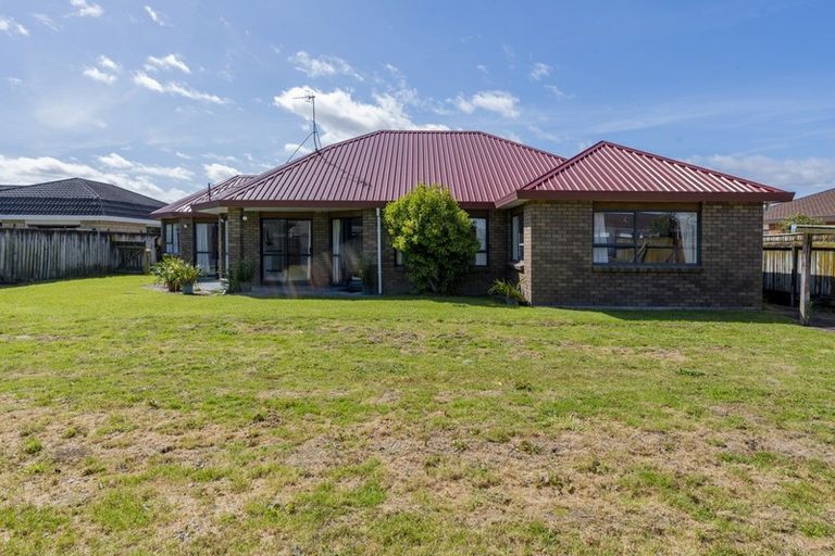 Photo of property in 22 Easton Way, Levin, 5510