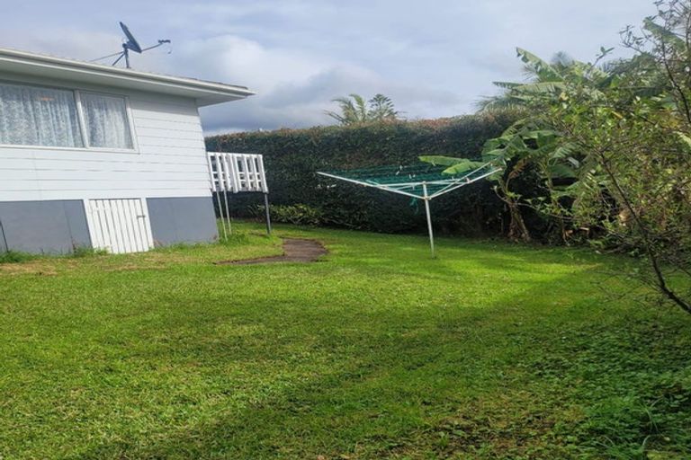 Photo of property in 2/13 Dolbear Street, Titirangi, Auckland, 0604