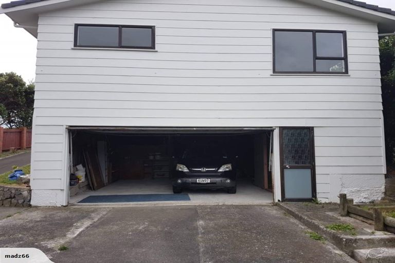 Photo of property in 101 Pikarere Street, Titahi Bay, Porirua, 5022