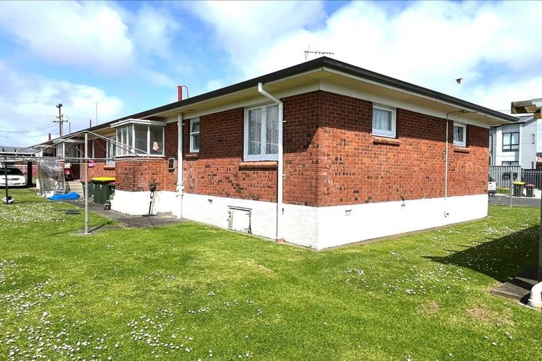 Photo of property in 3/9 Caspar Road, Papatoetoe, Auckland, 2025