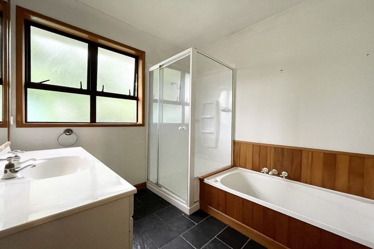 Photo of property in 46 Pleasant Road, Glen Eden, Auckland, 0602