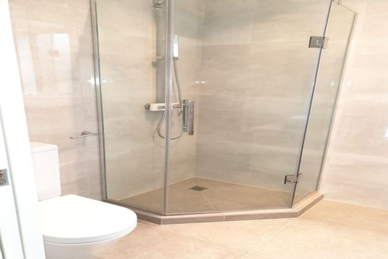 Photo of property in 18 Lisnoble Road, Flat Bush, Auckland, 2019