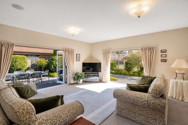 Photo of property in 6 Ascot Place, Rangiora, 7400
