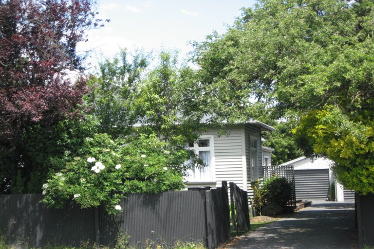 Photo of property in 16 Shirley Road, Mairehau, Christchurch, 8013