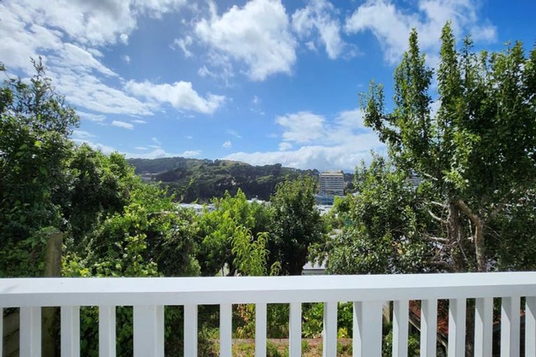 Photo of property in 126 Wallace Street, Mount Cook, Wellington, 6021