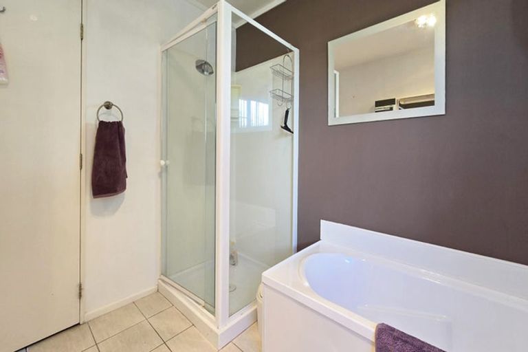 Photo of property in 8 Montague Way, Taradale, Napier, 4112