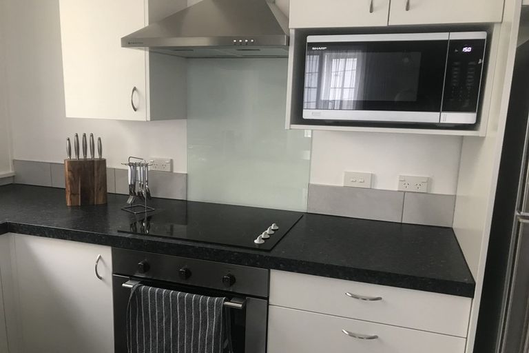 Photo of property in 34f5 Hawkestone Street, Thorndon, Wellington, 6011