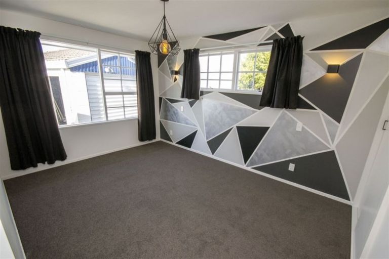 Photo of property in 8 Gibbs Drive, Woodend, 7610