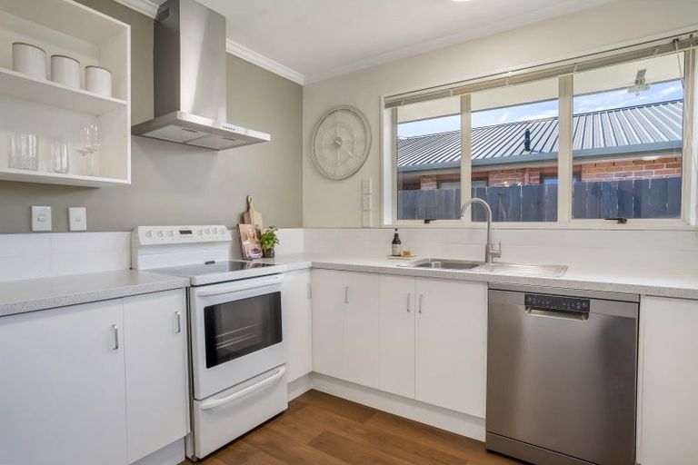 Photo of property in 7 Daley Place, Winton, 9720