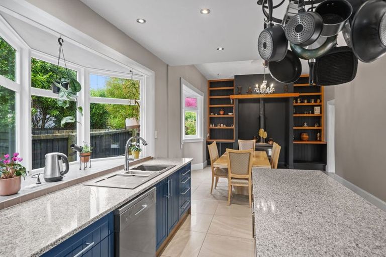 Photo of property in 12 Medway Street, Richmond, Christchurch, 8013