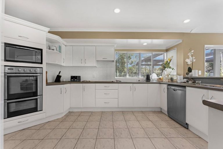 Photo of property in 81 Polo Prince Drive, Totara Park, Manurewa, 2576