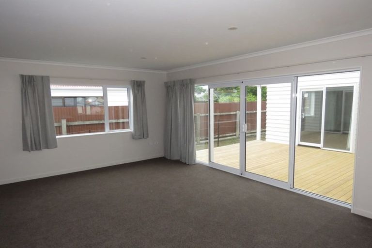 Photo of property in 9 Russell Street, Westport, 7825