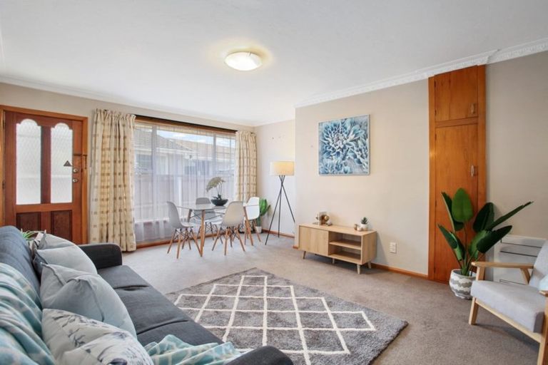 Photo of property in 2/11 Kinver Place, Spreydon, Christchurch, 8024