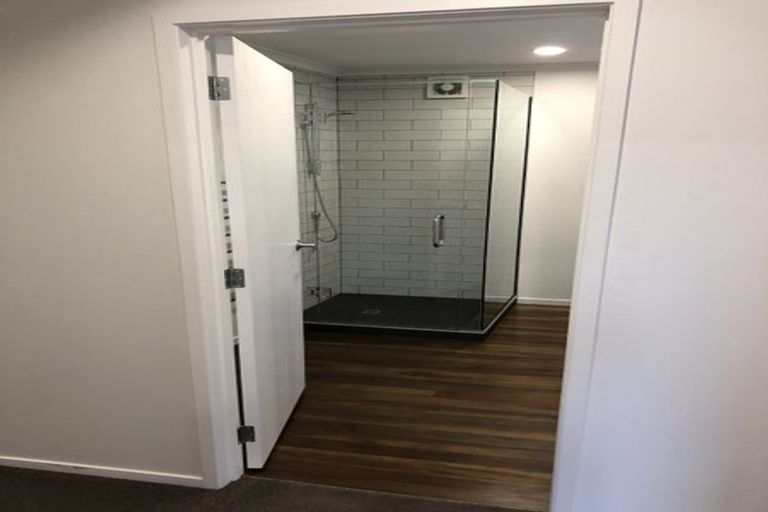 Photo of property in 66 Victory Road, Laingholm, Auckland, 0604