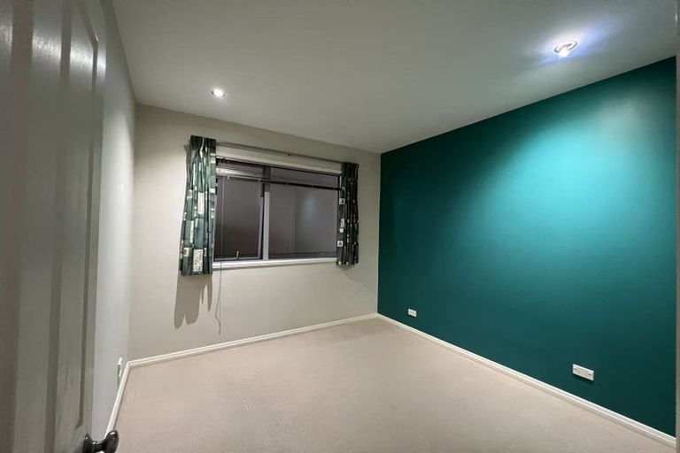 Photo of property in 19 East Coast Road, Milford, Auckland, 0620