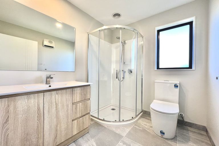 Photo of property in 26 Kaimai Avenue, Massey, Auckland, 0614