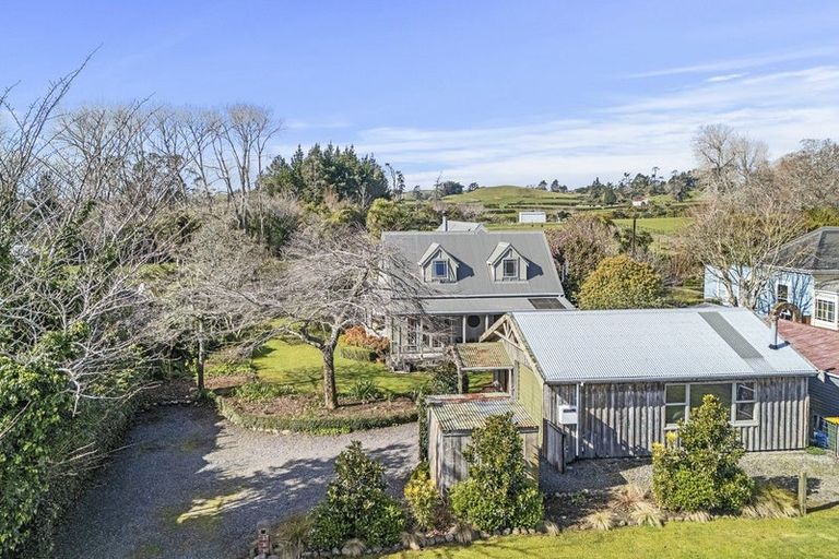 Photo of property in 5 Bosworth Street, Egmont Village, 4372