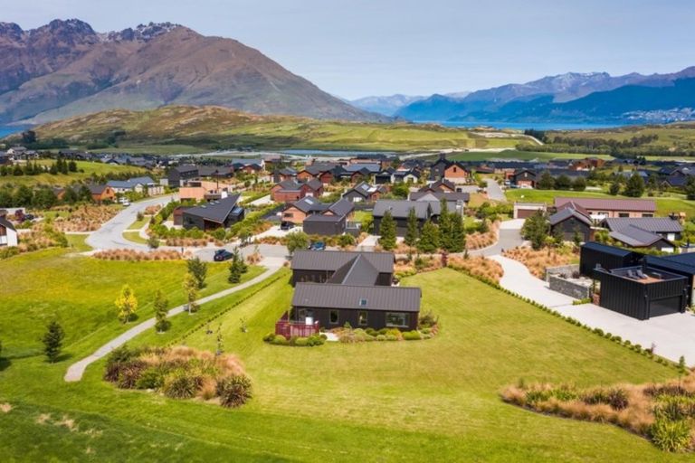 Photo of property in 42 Mckellar Drive, Jacks Point, Queenstown, 9371