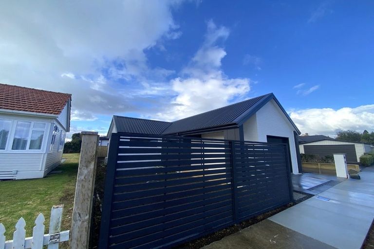Photo of property in 11 Clinton Street, Fitzroy, New Plymouth, 4312