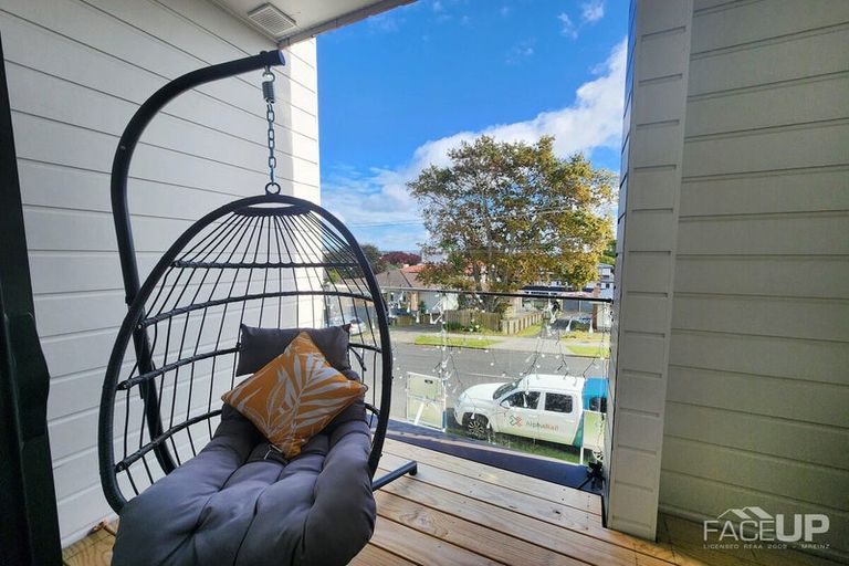 Photo of property in 3/10 Newington Road, Henderson, Auckland, 0612