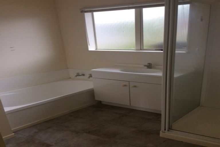 Photo of property in 14 Portrush Lane, Takanini, 2112