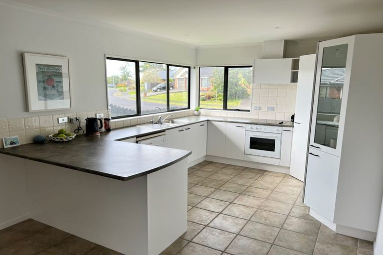 Photo of property in 24 Greig Place, Pukekohe, 2120