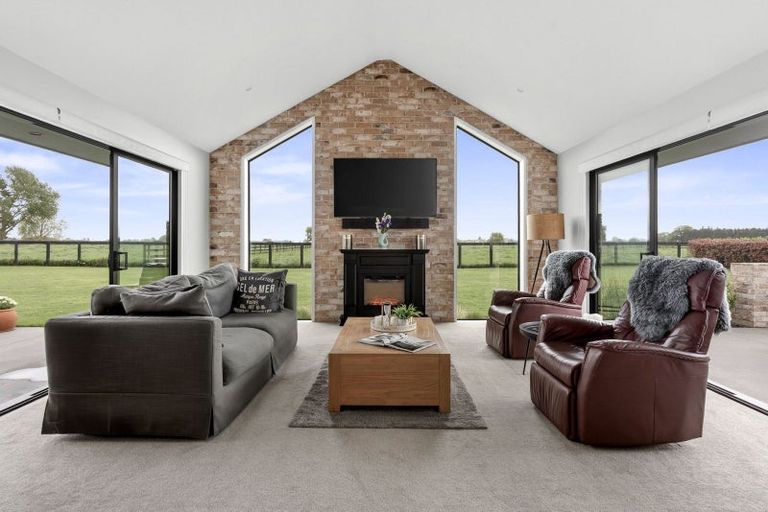 Photo of property in 72 Redoubt Road, Cambridge, 3495