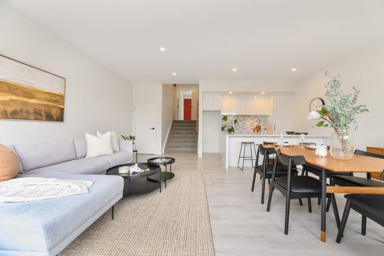 Photo of property in 19b Tawa Road, Te Atatu Peninsula, Auckland, 0610