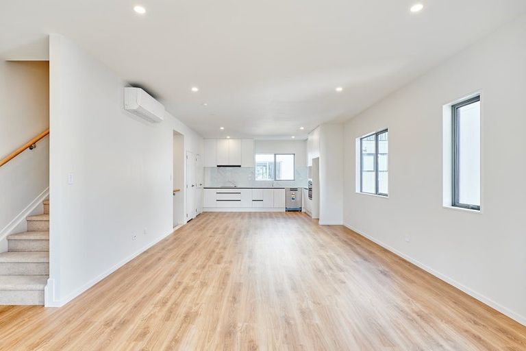Photo of property in 2 The Boulevard, Sunnyhills, Auckland, 2010