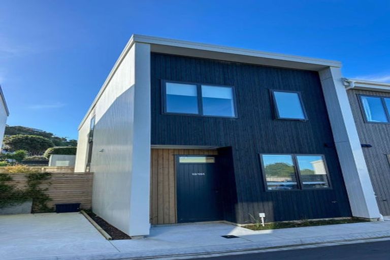 Photo of property in 12/166 Queens Drive, Lyall Bay, Wellington, 6022