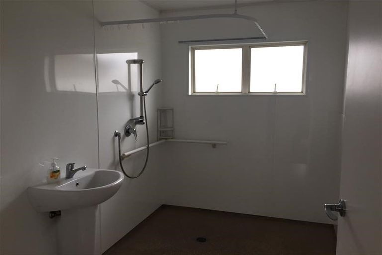 Photo of property in 48 Strid Road, Te Atatu South, Auckland, 0610