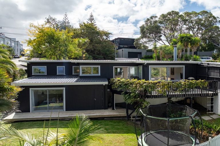 Photo of property in 18 Hastings Road, Mairangi Bay, Auckland, 0630