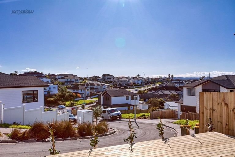 Photo of property in 11 Keiha Crescent, Massey, Auckland, 0614