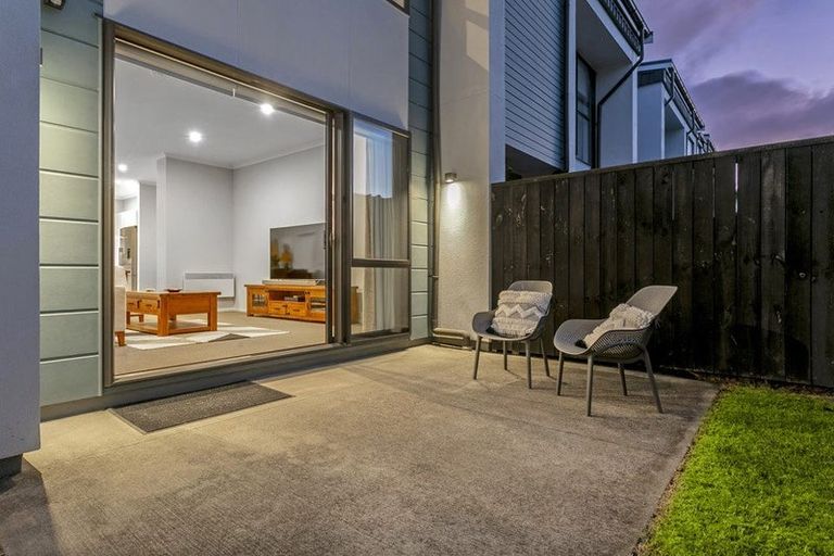 Photo of property in 12 Rangihina Road, Hobsonville, Auckland, 0616