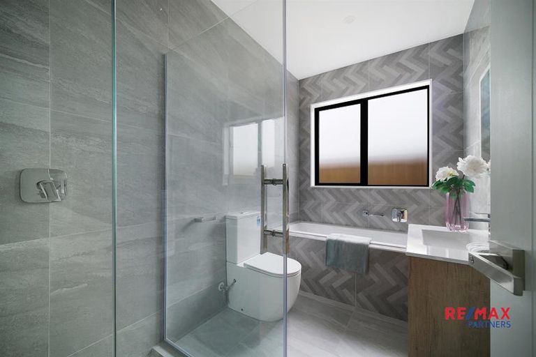 Photo of property in 32 Hari Road, Karaka, 2113