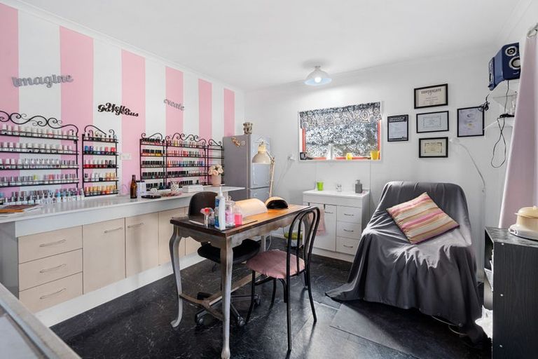 Photo of property in 32 Kummer Crescent, Masterton, 5810