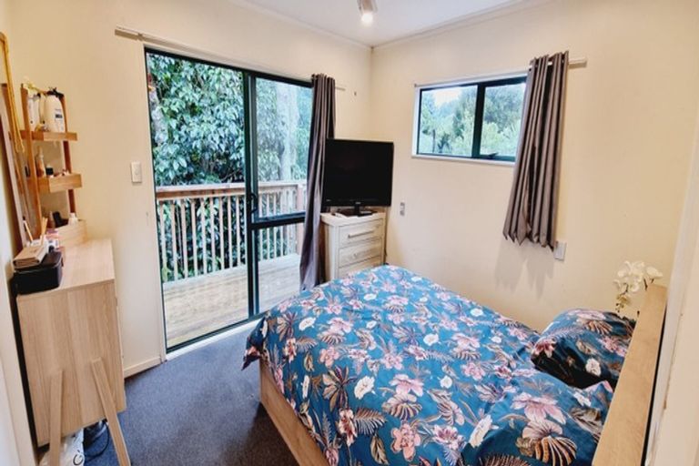 Photo of property in 41a Cyclarama Crescent, Massey, Auckland, 0614