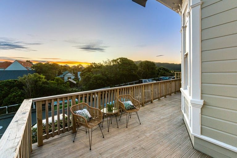 Photo of property in 68 Northland Road, Northland, Wellington, 6012