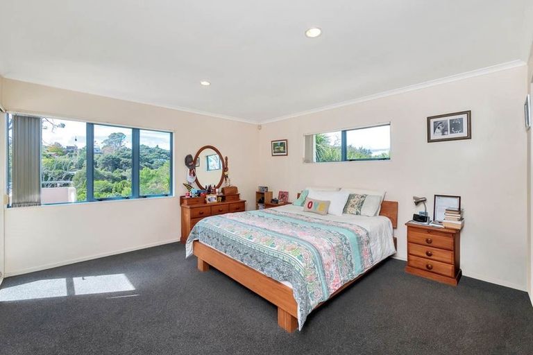 Photo of property in 14 San Vito Place, Henderson, Auckland, 0612