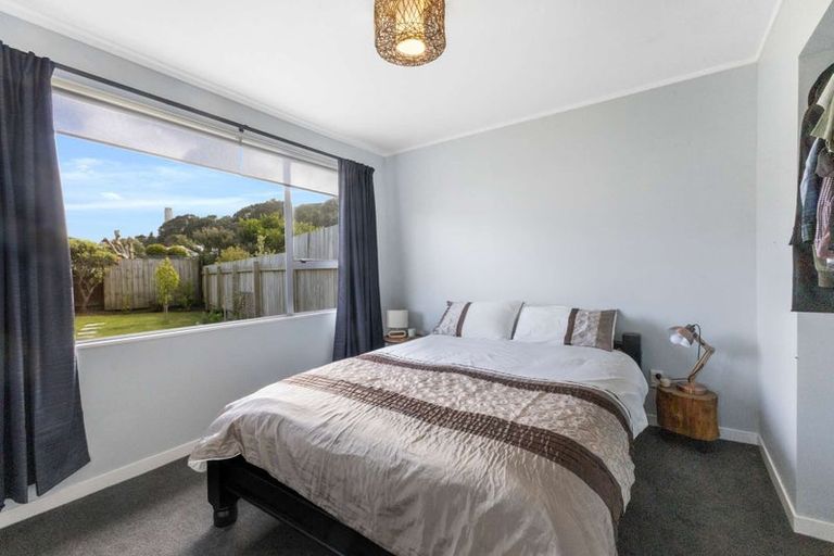 Photo of property in 15a Naumai Place, Spotswood, New Plymouth, 4310