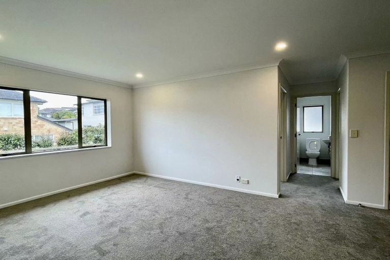Photo of property in 6 Oak Bark Drive, Schnapper Rock, Auckland, 0632