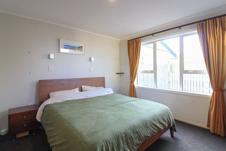 Photo of property in 30f4 Lyall Parade, Lyall Bay, Wellington, 6022