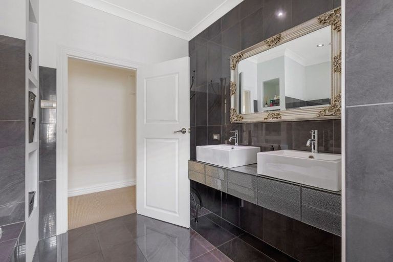 Photo of property in 6 Carlton Avenue, Palmerston North, 4414