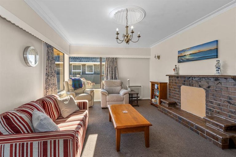 Photo of property in 23 Oriana Crescent, Hornby, Christchurch, 8042