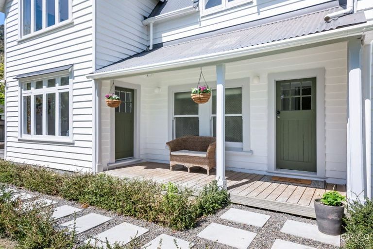 Photo of property in 524 Main Road North, Timberlea, Upper Hutt, 5018